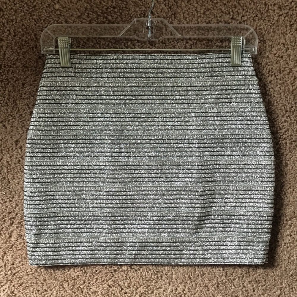 Wow couture Banded mini skirt silver size medium